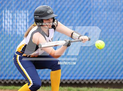 Thumbnail 3 in Neshannock @ Shenango photogallery.