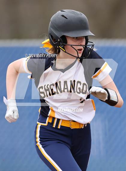 Thumbnail 3 in Neshannock @ Shenango photogallery.