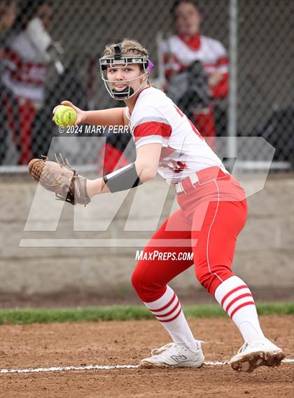 Thumbnail 3 in Neshannock @ Shenango photogallery.