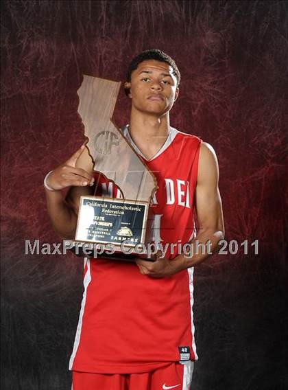 Thumbnail 2 in Mater Dei (CIF State D1 Award Photos) photogallery.