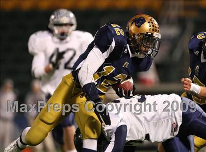 Thumbnail 1 in Sweet Home vs. Whitesboro (NYSPHSAA Class A Semifinal) photogallery.