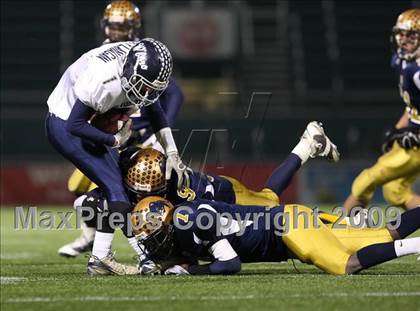 Thumbnail 3 in Sweet Home vs. Whitesboro (NYSPHSAA Class A Semifinal) photogallery.