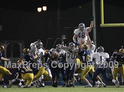 Thumbnail 3 in Sweet Home vs. Whitesboro (NYSPHSAA Class A Semifinal) photogallery.