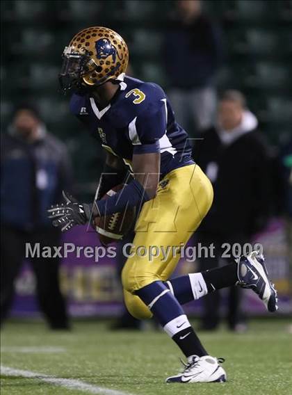 Thumbnail 2 in Sweet Home vs. Whitesboro (NYSPHSAA Class A Semifinal) photogallery.
