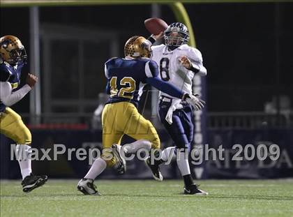 Thumbnail 3 in Sweet Home vs. Whitesboro (NYSPHSAA Class A Semifinal) photogallery.