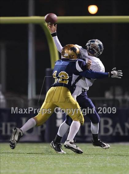 Thumbnail 2 in Sweet Home vs. Whitesboro (NYSPHSAA Class A Semifinal) photogallery.