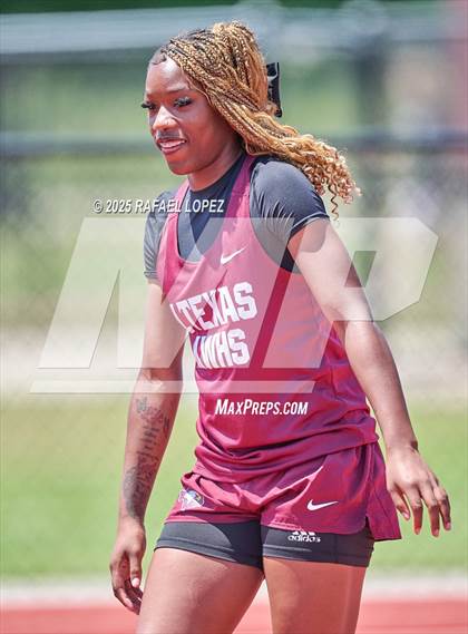 Thumbnail 2 in Lake Houston Conquerors Invitational (400M) photogallery.