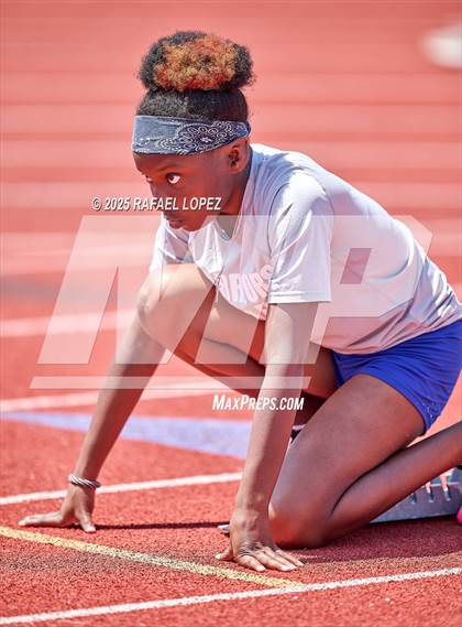 Thumbnail 1 in Lake Houston Conquerors Invitational (400M) photogallery.
