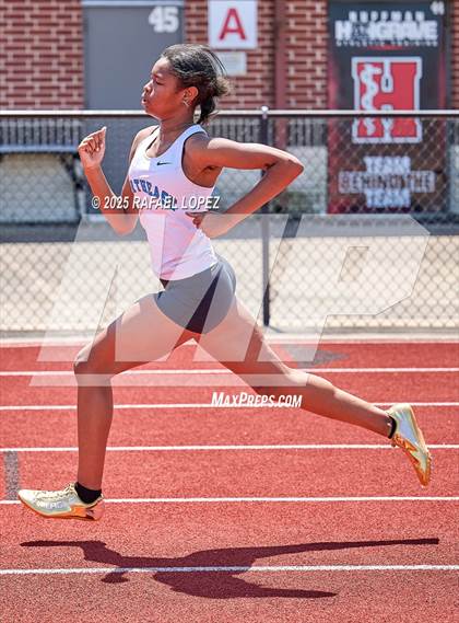 Thumbnail 3 in Lake Houston Conquerors Invitational (400M) photogallery.