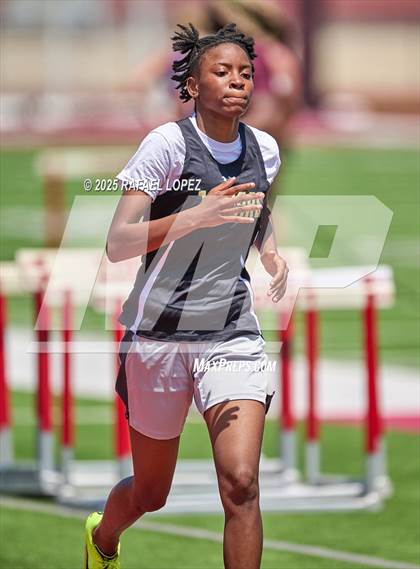 Thumbnail 1 in Lake Houston Conquerors Invitational (400M) photogallery.