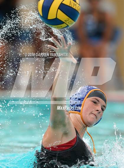 Thumbnail 2 in Newark Memorial vs. Granada photogallery.