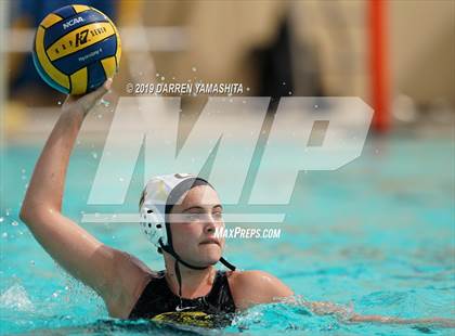 Thumbnail 3 in Newark Memorial vs. Granada photogallery.