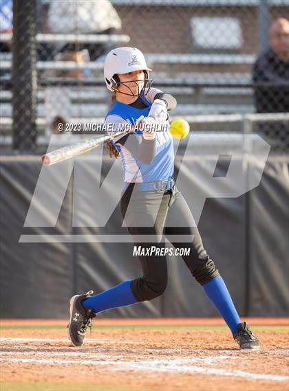Thumbnail 3 in Herricks vs. Sacred Heart Academy photogallery.