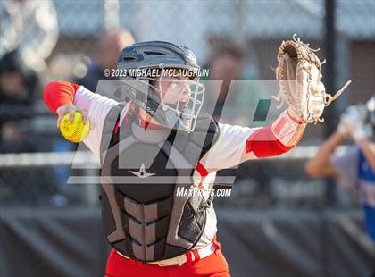 Thumbnail 3 in Herricks vs. Sacred Heart Academy photogallery.