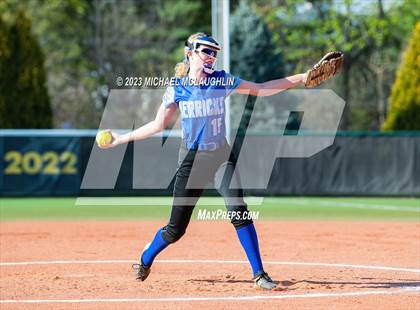 Thumbnail 3 in Herricks vs. Sacred Heart Academy photogallery.