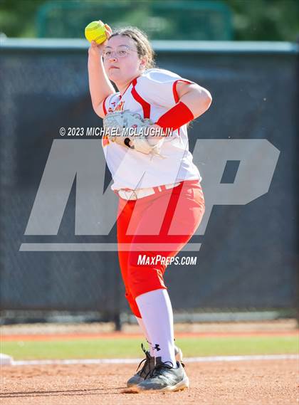 Thumbnail 2 in Herricks vs. Sacred Heart Academy photogallery.