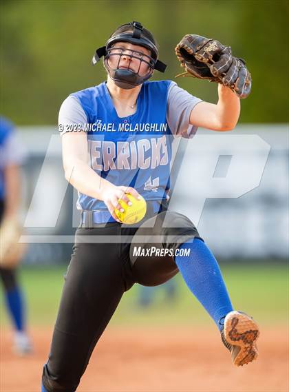 Thumbnail 3 in Herricks vs. Sacred Heart Academy photogallery.