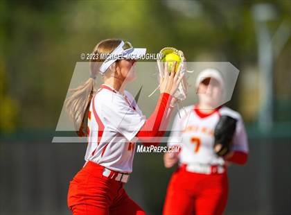 Thumbnail 3 in Herricks vs. Sacred Heart Academy photogallery.