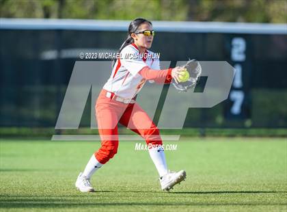 Thumbnail 2 in Herricks vs. Sacred Heart Academy photogallery.