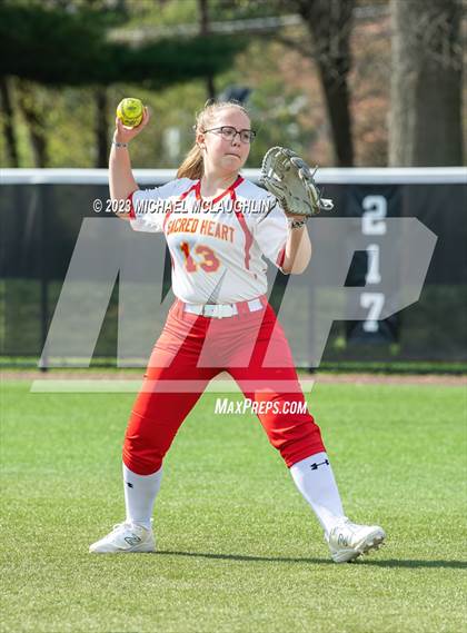 Thumbnail 2 in Herricks vs. Sacred Heart Academy photogallery.
