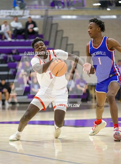 Thumbnail 3 in Duncanville vs. American Fork (Lehi Holiday Hoopfest) photogallery.