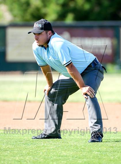 Thumbnail 3 in Mira Loma @ Whitney photogallery.