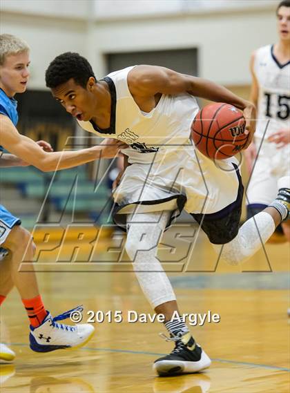 Thumbnail 3 in Salem Hills vs. Lehi (Eagle Holiday Shootout) photogallery.