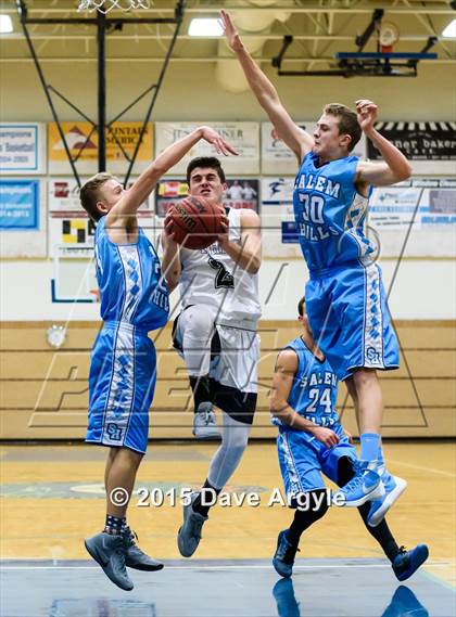 Thumbnail 3 in Salem Hills vs. Lehi (Eagle Holiday Shootout) photogallery.