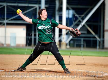 Thumbnail 1 in Locust Valley vs East Rockaway (Section 8 Class B Final - Game 1) photogallery.
