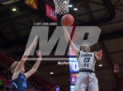 Thumbnail 2 in Shawnee vs. Linden (NJSIAA Group 4 Final)  photogallery.