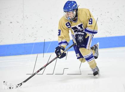 Thumbnail 2 in E.O. Smith/Tolland vs. Newtown (CIAC DIII Final) photogallery.