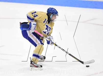Thumbnail 2 in E.O. Smith/Tolland vs. Newtown (CIAC DIII Final) photogallery.