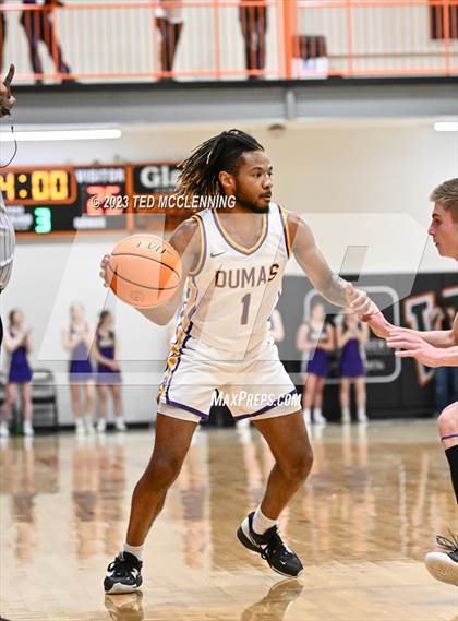 Thumbnail 2 in Dumas vs. Booneville (AAA 3A State Playoffs first round) photogallery.