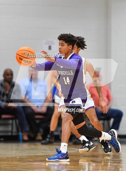 Thumbnail 2 in Dumas vs. Booneville (AAA 3A State Playoffs first round) photogallery.