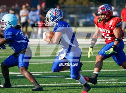 Thumbnail 2 in Murat Shrine North/South All Start Football Classic photogallery.
