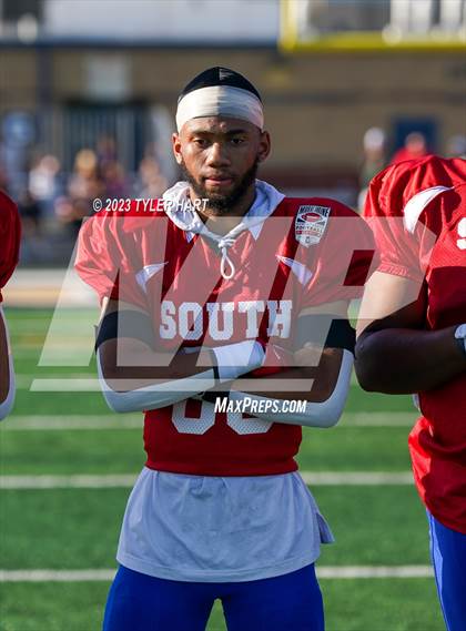 Thumbnail 3 in Murat Shrine North/South All Start Football Classic photogallery.