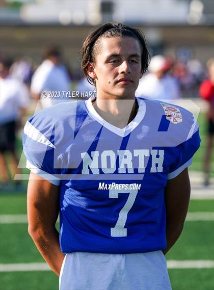 Thumbnail 2 in Murat Shrine North/South All Start Football Classic photogallery.