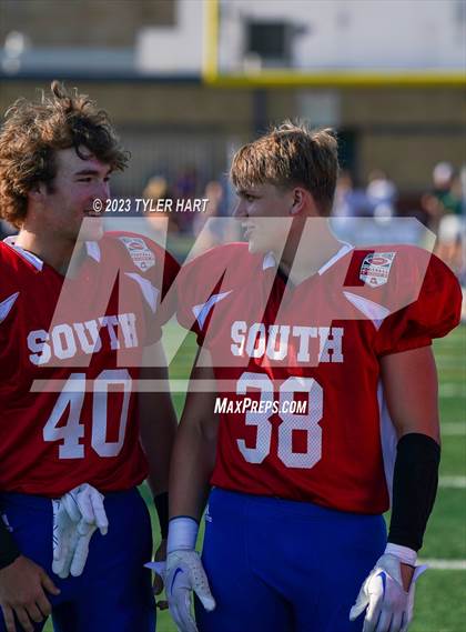 Thumbnail 1 in Murat Shrine North/South All Start Football Classic photogallery.