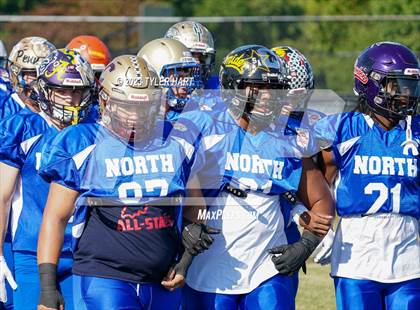 Thumbnail 1 in Murat Shrine North/South All Start Football Classic photogallery.