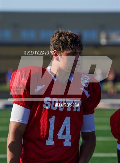 Thumbnail 2 in Murat Shrine North/South All Start Football Classic photogallery.