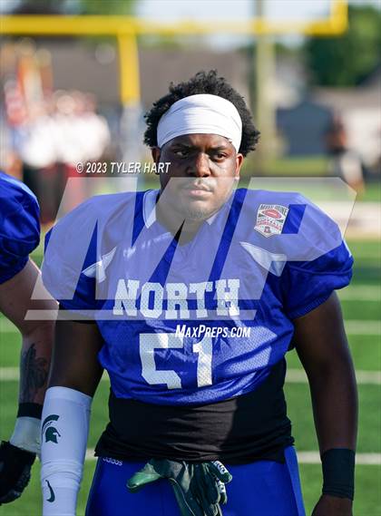 Thumbnail 1 in Murat Shrine North/South All Start Football Classic photogallery.