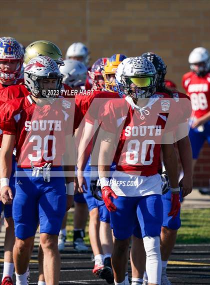 Thumbnail 1 in Murat Shrine North/South All Start Football Classic photogallery.