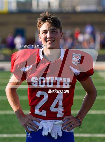 Thumbnail 3 in Murat Shrine North/South All Start Football Classic photogallery.