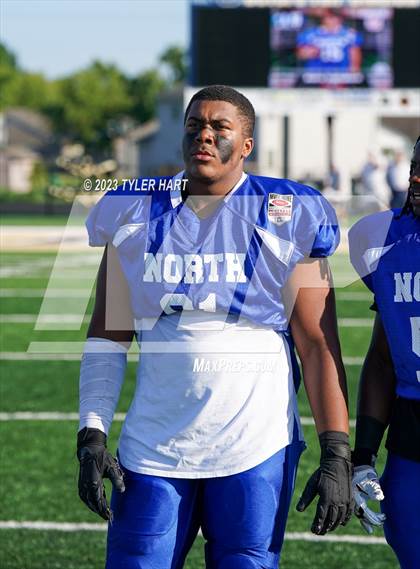 Thumbnail 2 in Murat Shrine North/South All Start Football Classic photogallery.