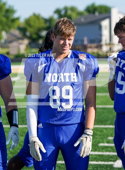 Thumbnail 2 in Murat Shrine North/South All Start Football Classic photogallery.