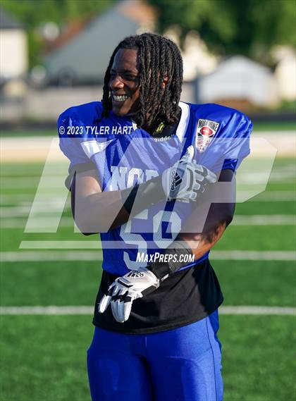 Thumbnail 1 in Murat Shrine North/South All Start Football Classic photogallery.