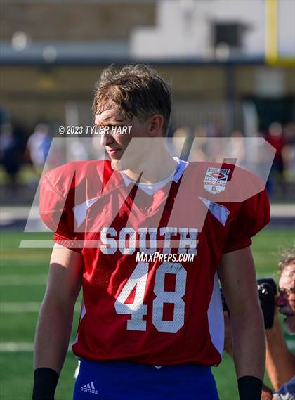 Thumbnail 2 in Murat Shrine North/South All Start Football Classic photogallery.