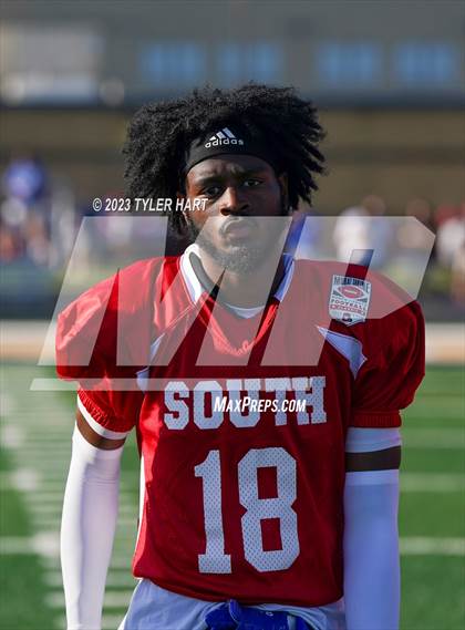 Thumbnail 3 in Murat Shrine North/South All Start Football Classic photogallery.
