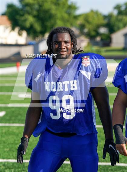 Thumbnail 1 in Murat Shrine North/South All Start Football Classic photogallery.