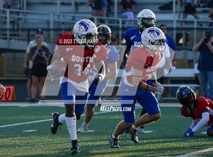 Thumbnail 2 in Murat Shrine North/South All Start Football Classic photogallery.